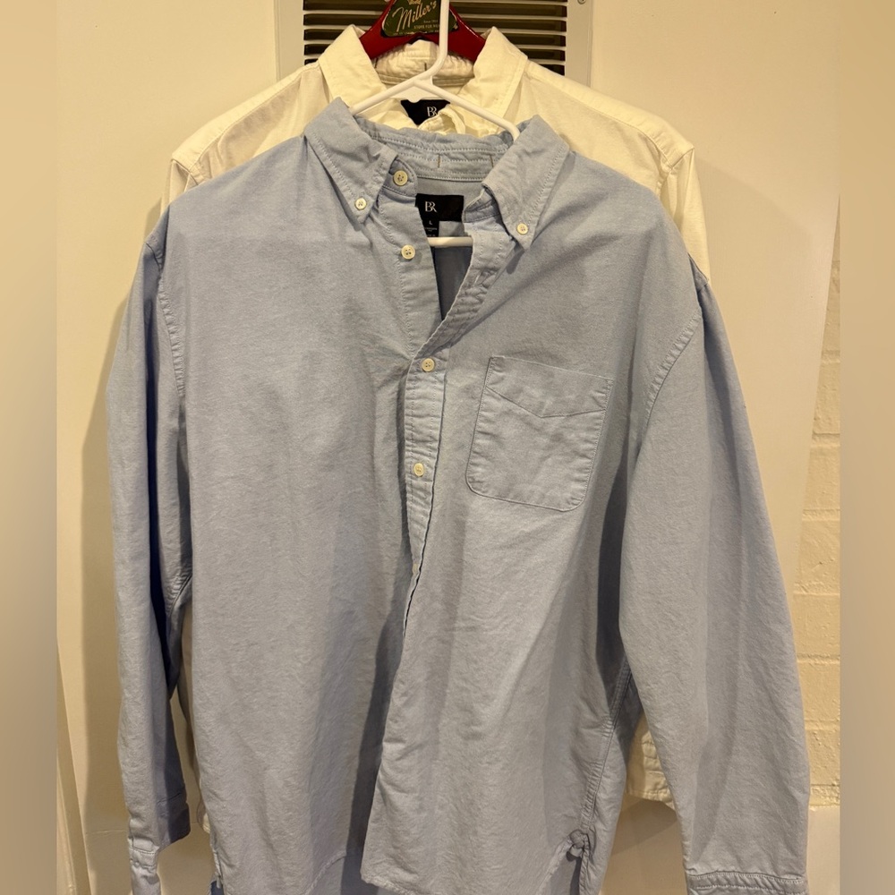 Banana Republic men’s Oxford button down shirts EUC size large (two shirts)